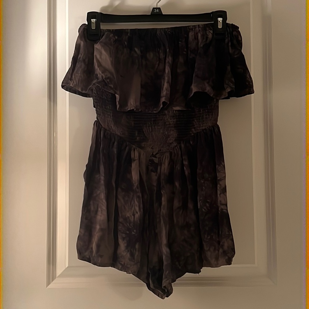 Forever 21 off the shoulder Black/Green Romper, S, EUC